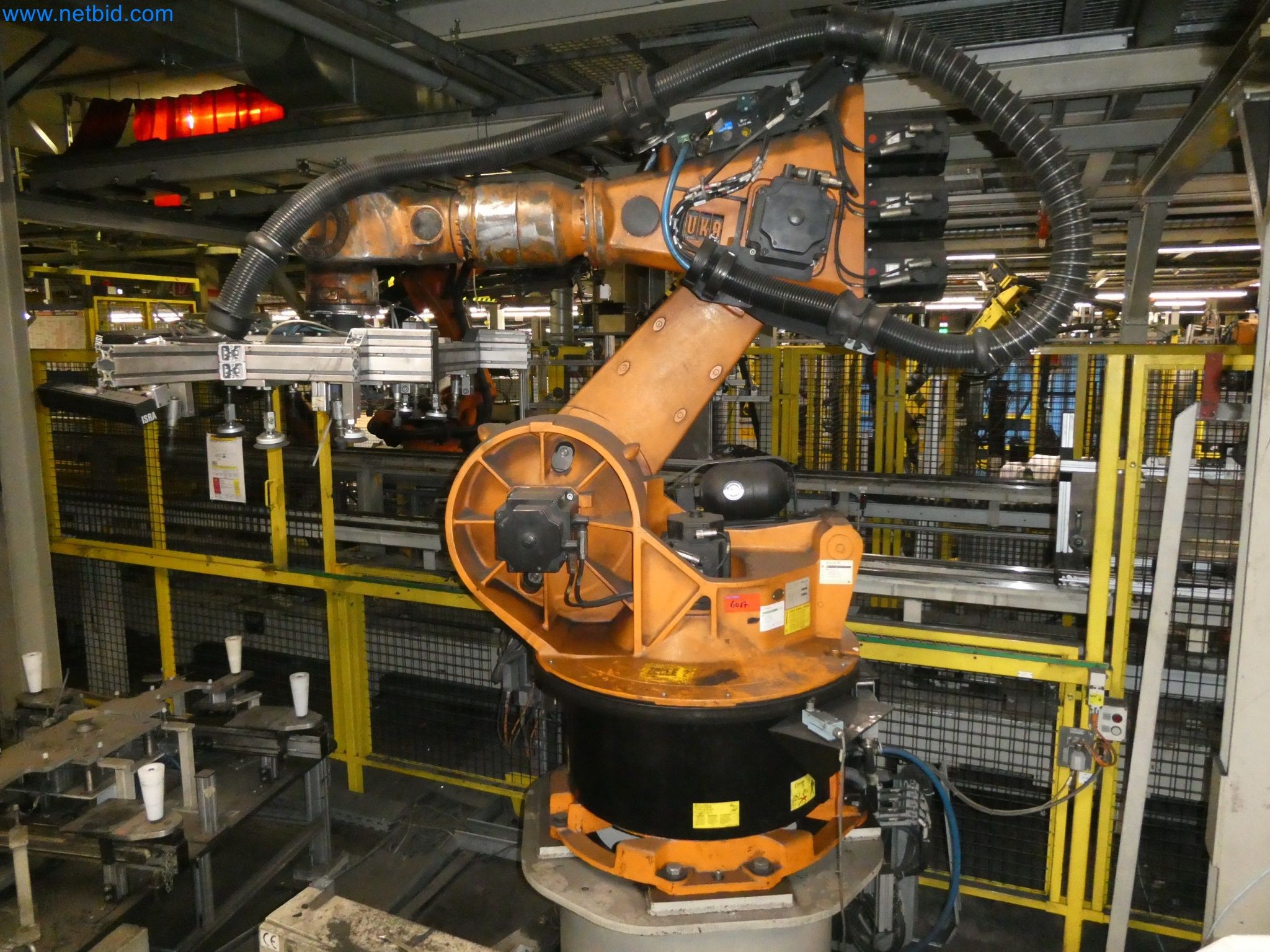 Robots, welding equipment and assembly accessories from the automotive industry-57