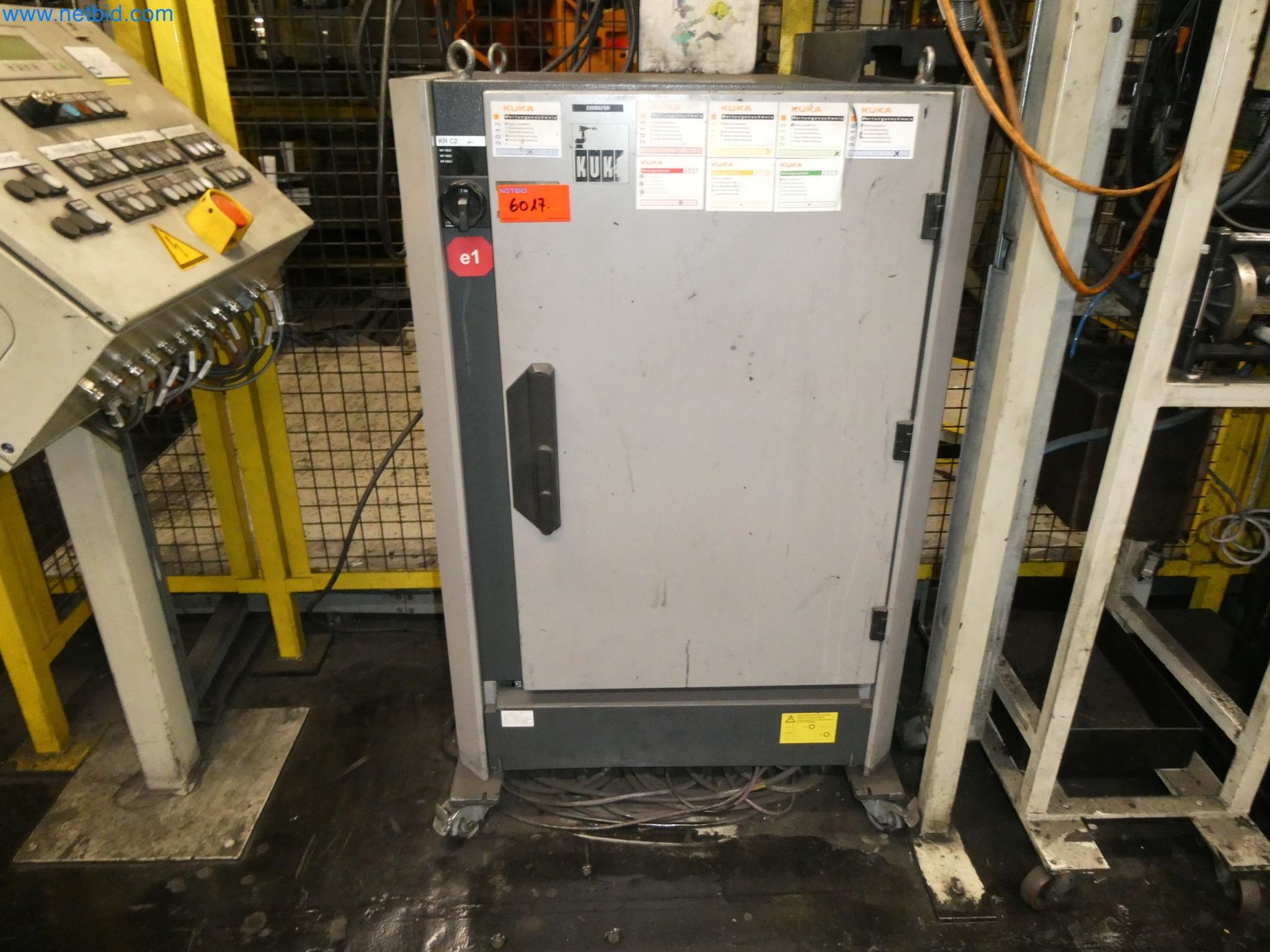 Robots, welding equipment and assembly accessories from the automotive industry-61