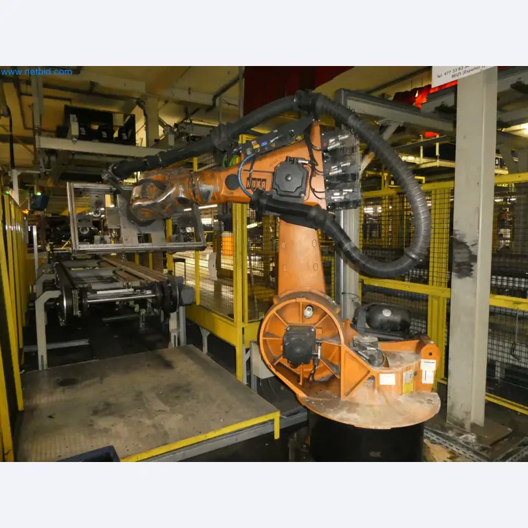 Robots, welding equipment and assembly accessories from the automotive industry-62