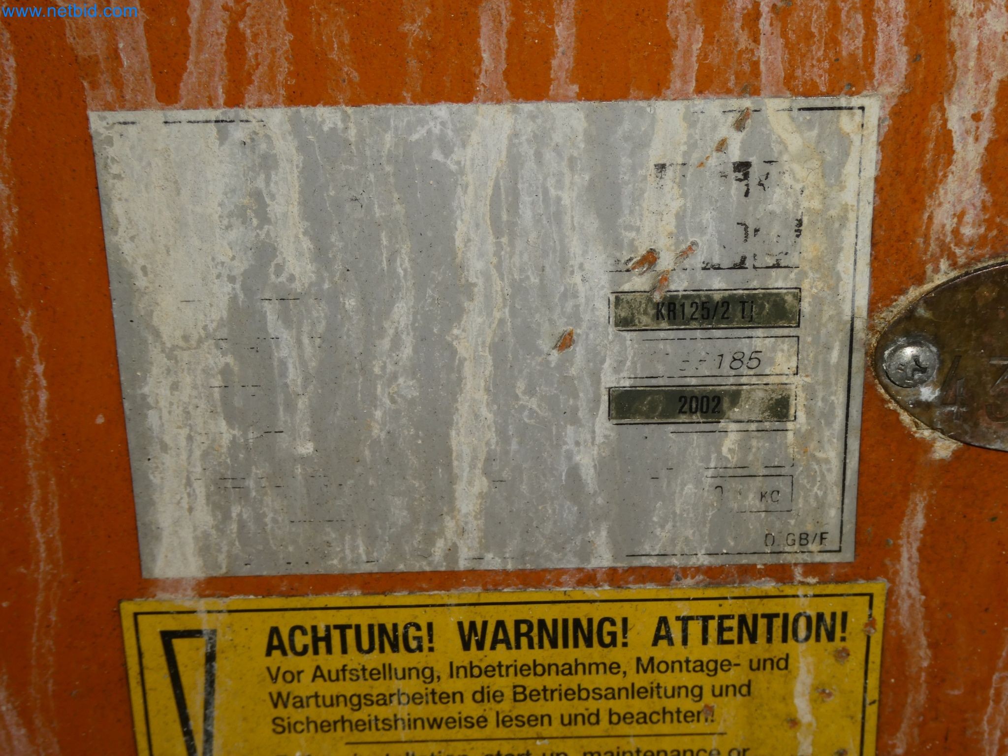 Robots, welding equipment and assembly accessories from the automotive industry-64