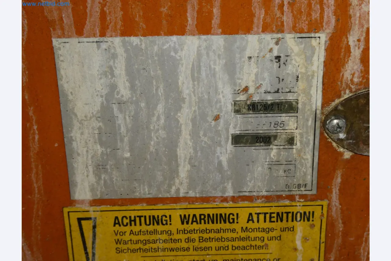 Robots, welding equipment and assembly accessories from the automotive industry-64