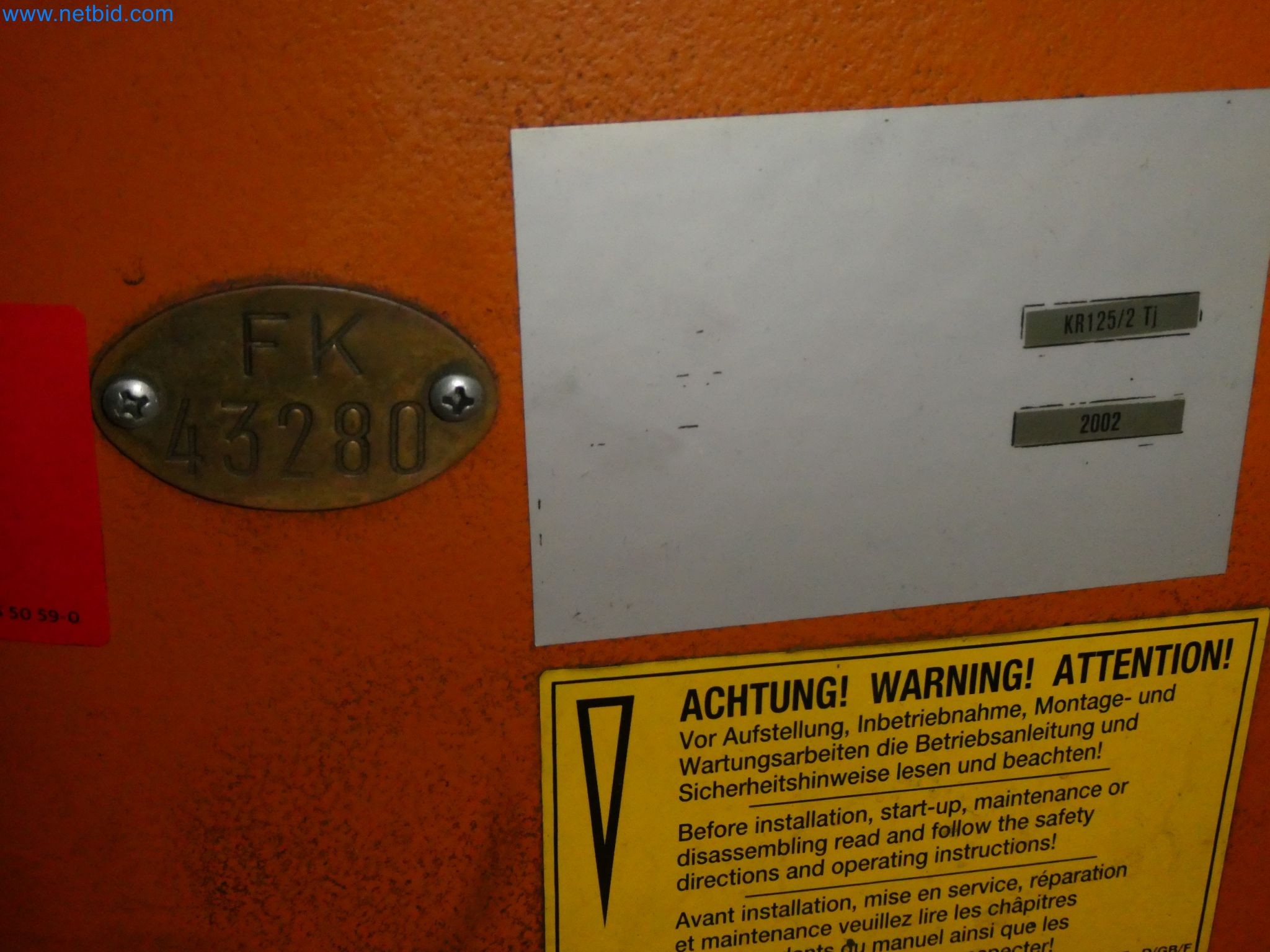 Robots, welding equipment and assembly accessories from the automotive industry-6