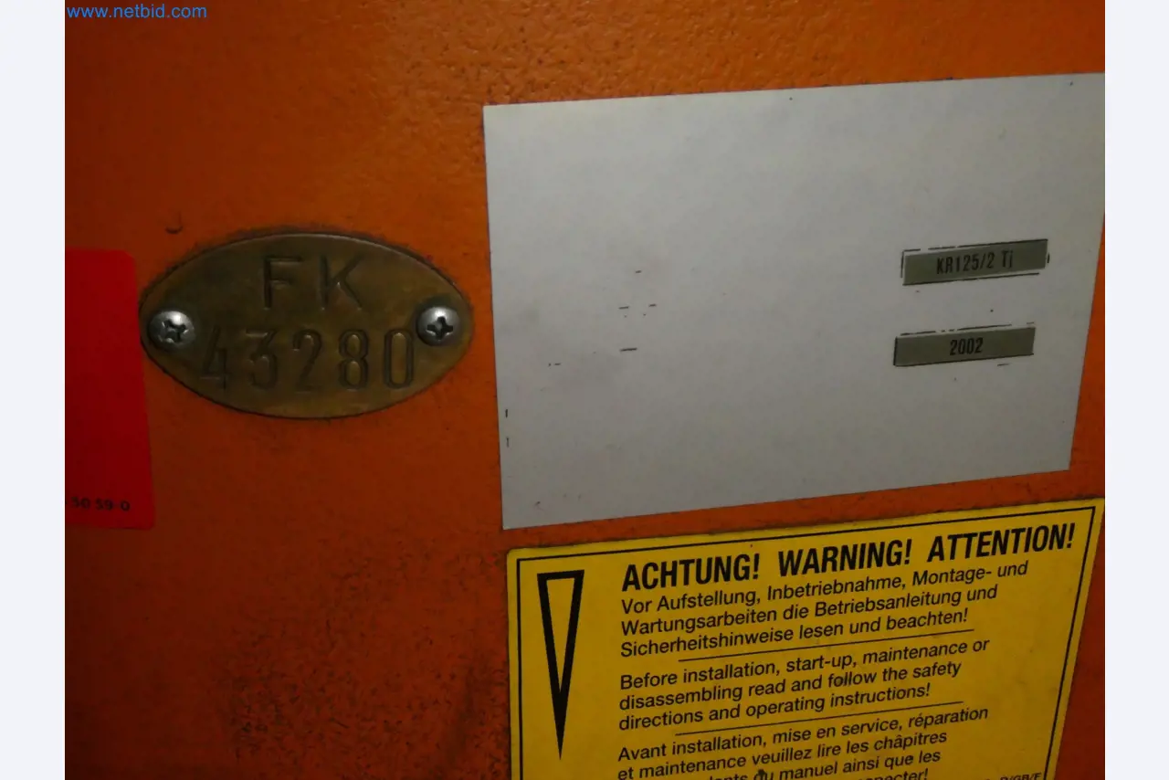 Robots, welding equipment and assembly accessories from the automotive industry-6