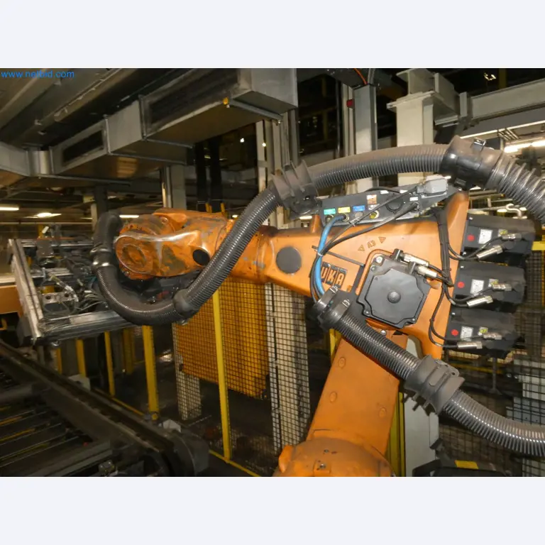 Robots, welding equipment and assembly accessories from the automotive industry-71