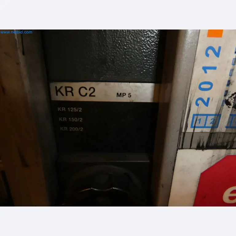 Robots, welding equipment and assembly accessories from the automotive industry-80