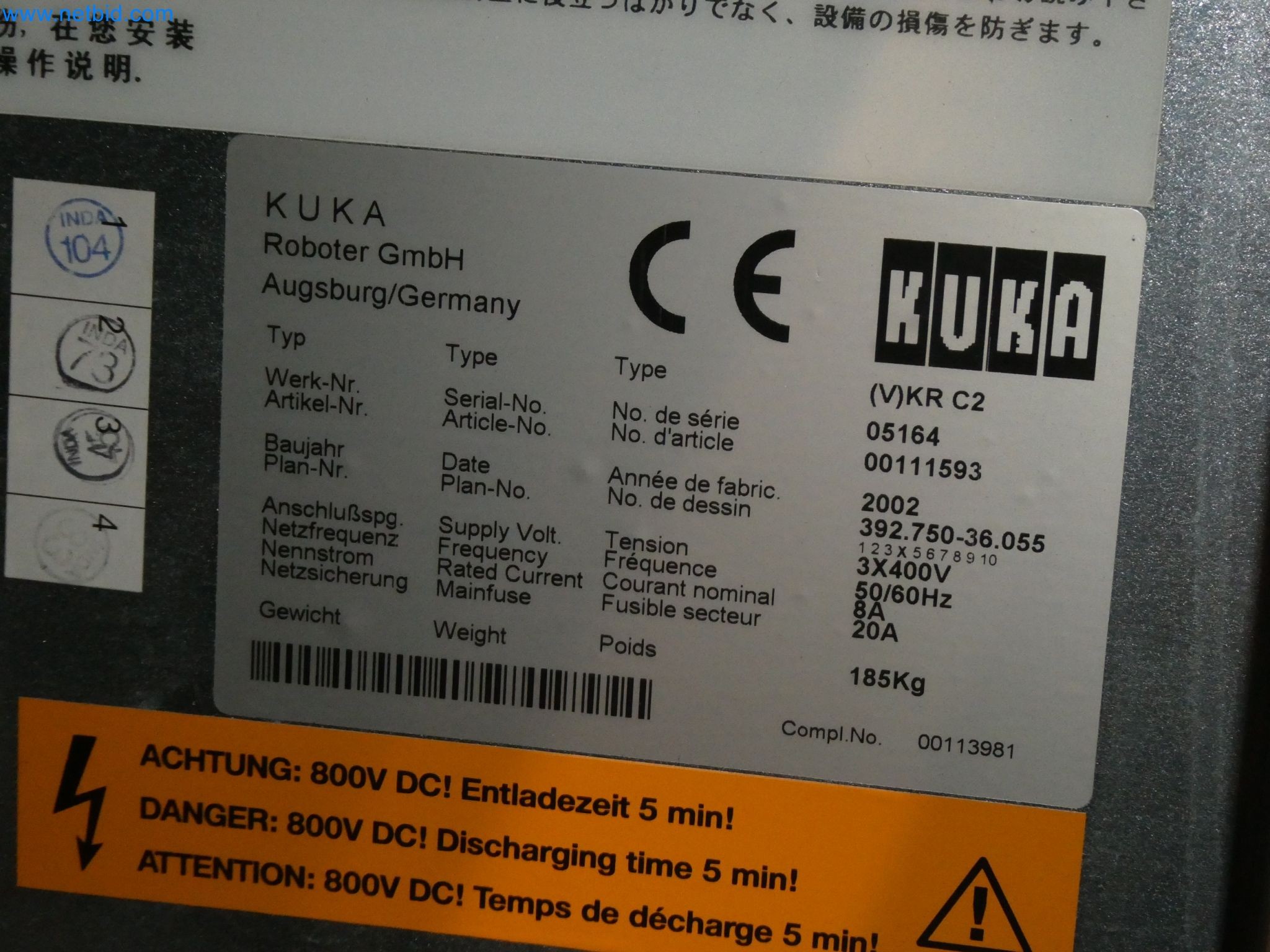 Robots, welding equipment and assembly accessories from the automotive industry-83