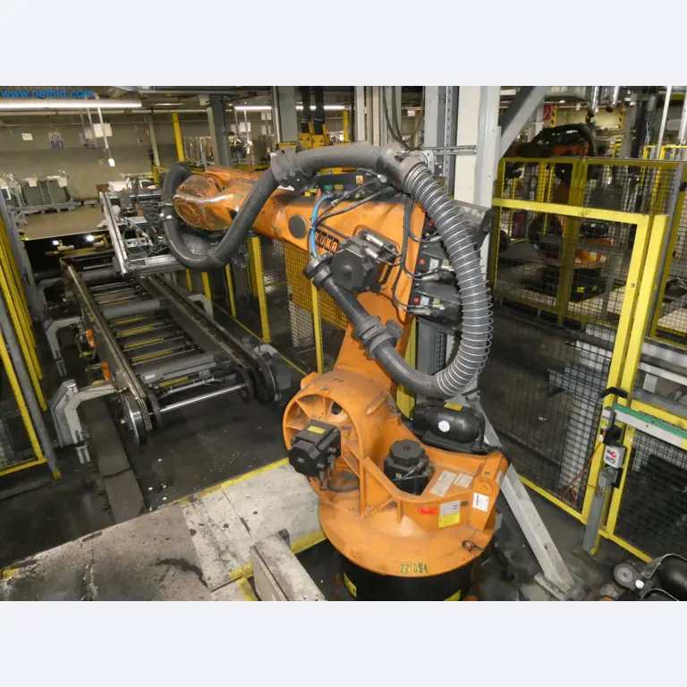 Robots, welding equipment and assembly accessories from the automotive industry-84