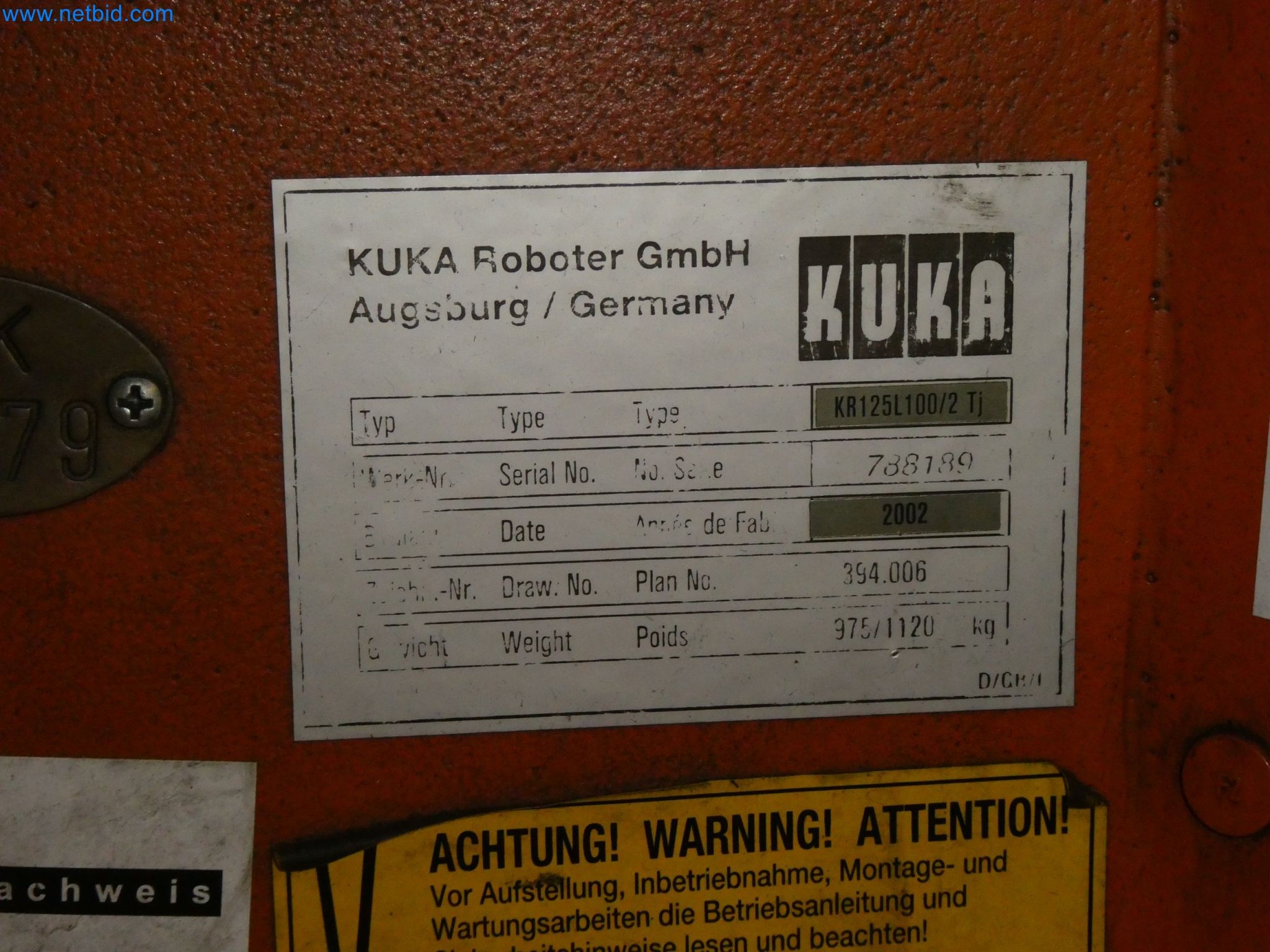 Robots, welding equipment and assembly accessories from the automotive industry-87