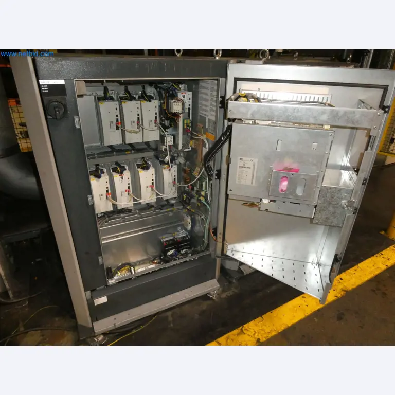 Robots, welding equipment and assembly accessories from the automotive industry-91