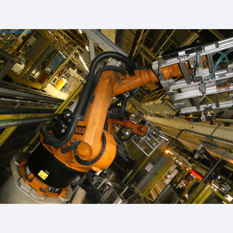 Robots, welding equipment and assembly accessories from the automotive industry-92