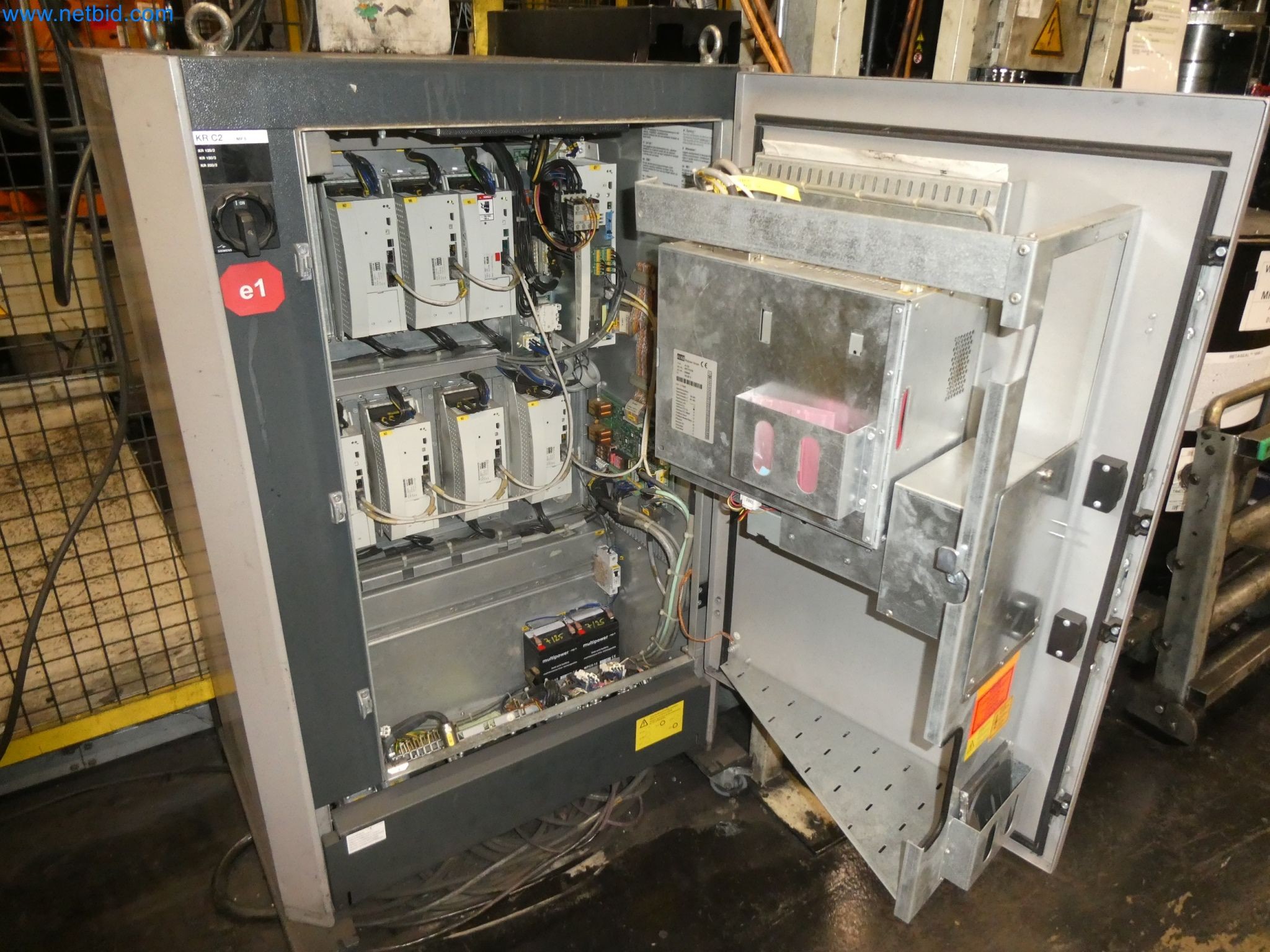 Robots, welding equipment and assembly accessories from the automotive industry-93