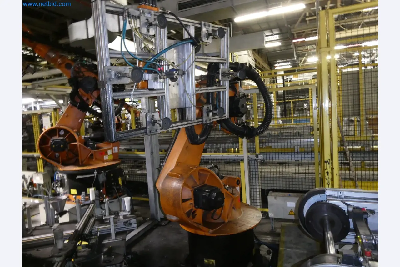 Robots, welding equipment and assembly accessories from the automotive industry-98