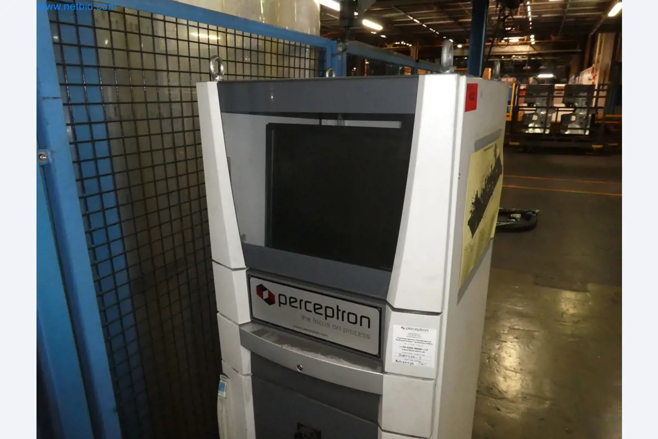 Robots, equipos de soldadura y accesorios de montaje de la industria del automóvil-1