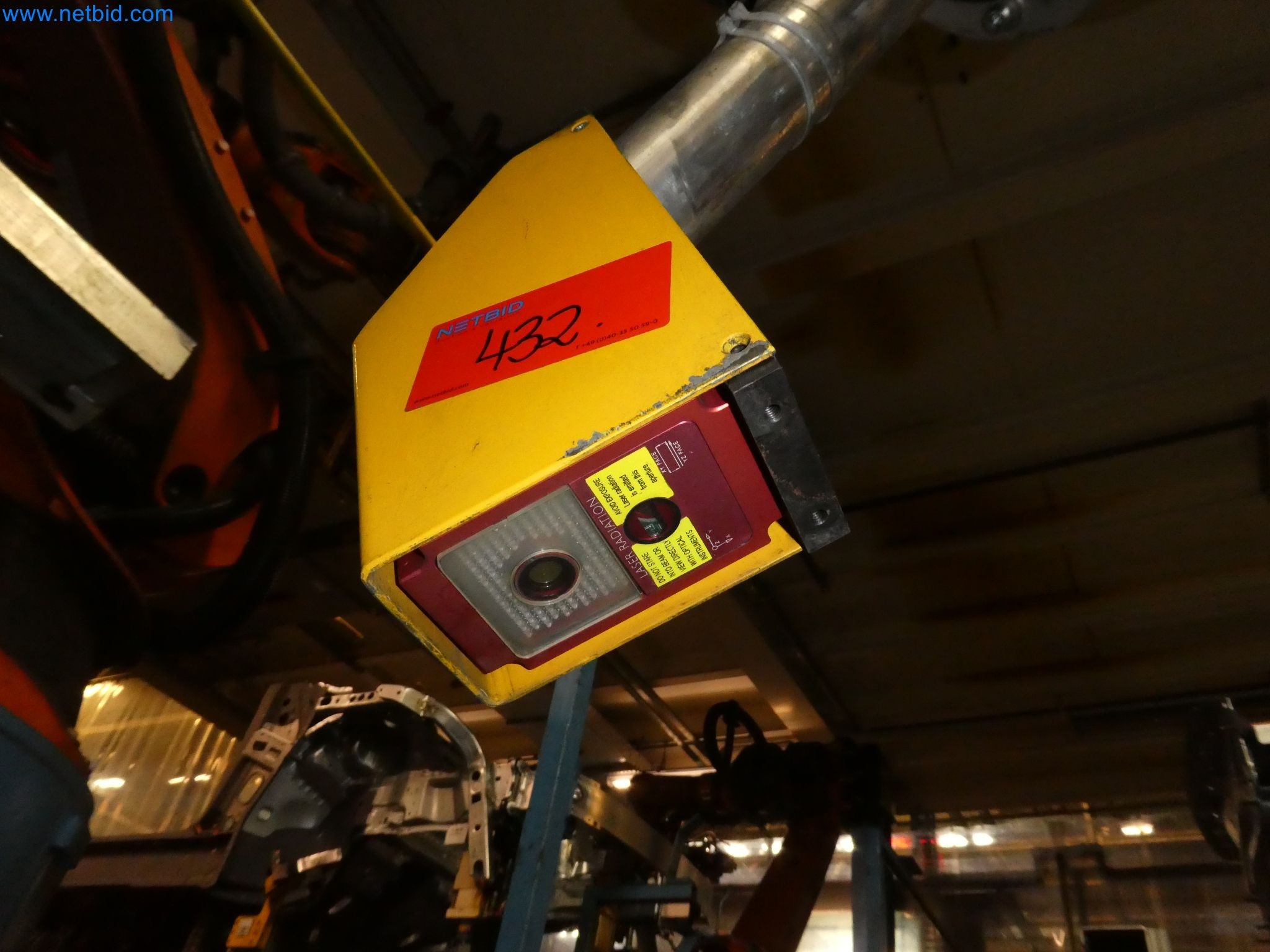 Robots, equipos de soldadura y accesorios de montaje de la industria del automóvil-2