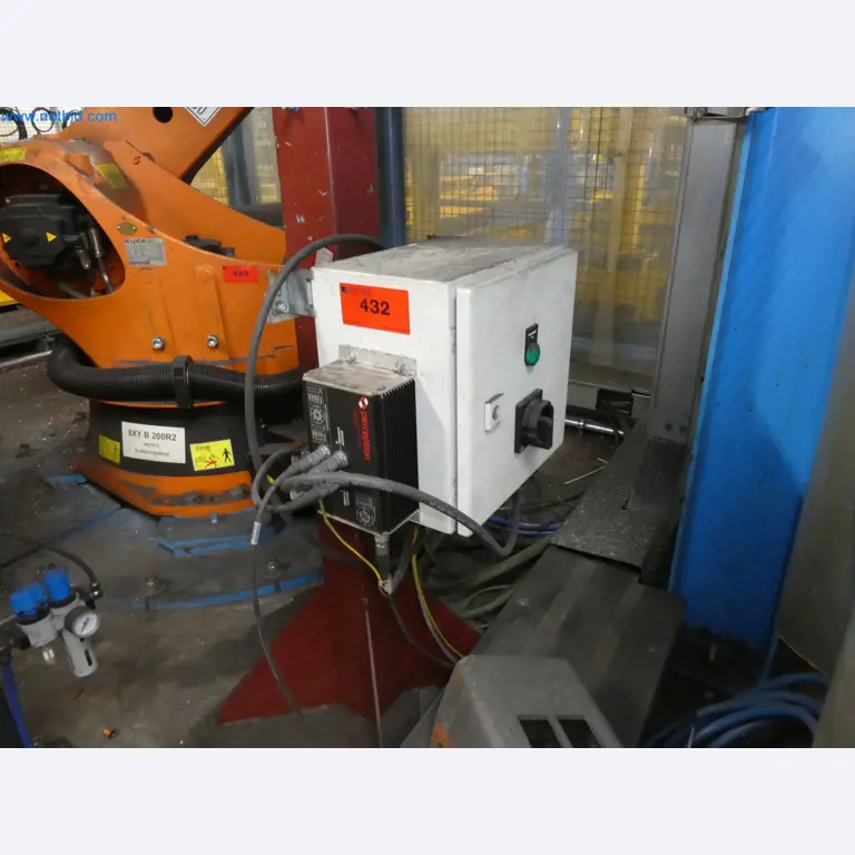 Robots, equipos de soldadura y accesorios de montaje de la industria del automóvil-9