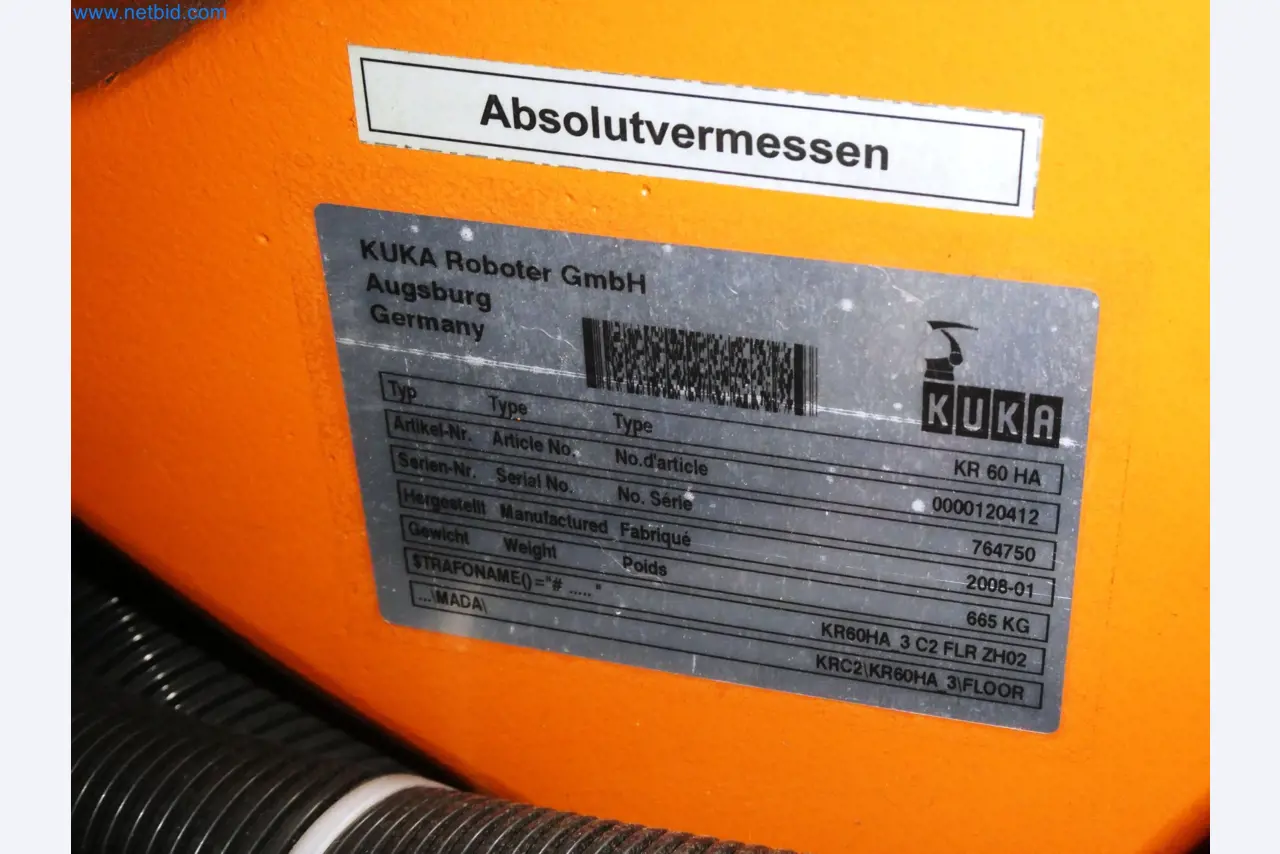 Roboty, svařovací zařízení a montážní příslušenství z automobilového průmyslu-40