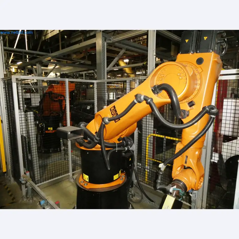 Roboty, svařovací zařízení a montážní příslušenství z automobilového průmyslu-41