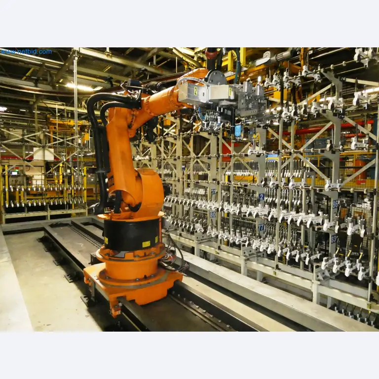 Roboty, svařovací zařízení a montážní příslušenství z automobilového průmyslu-4