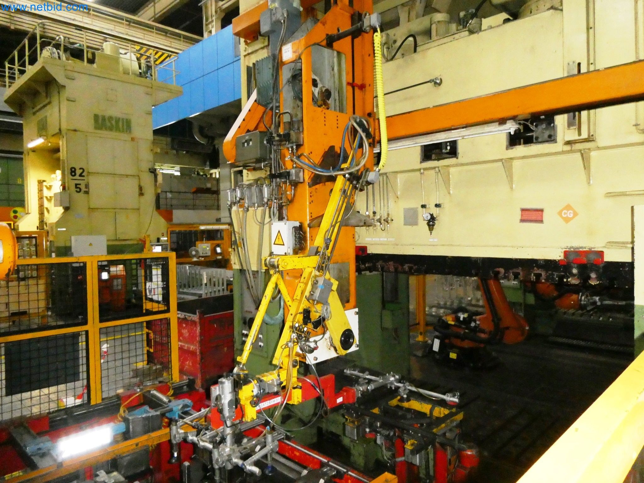 Pressenlinien aus der Automobilindustrie-16