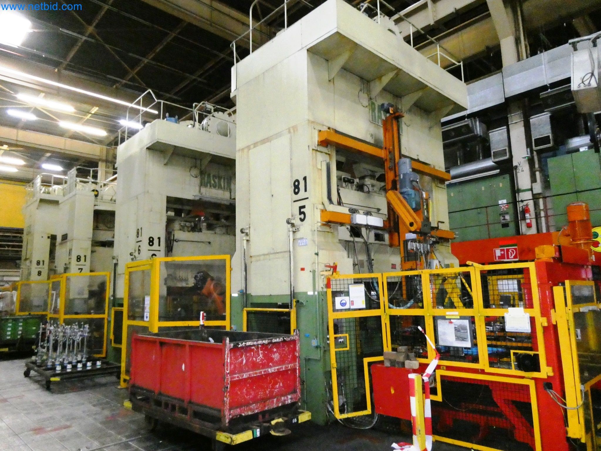 Pressenlinien aus der Automobilindustrie-19