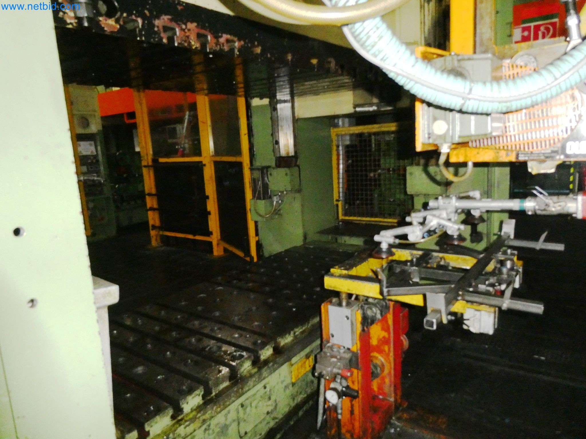 Pressenlinien aus der Automobilindustrie-20