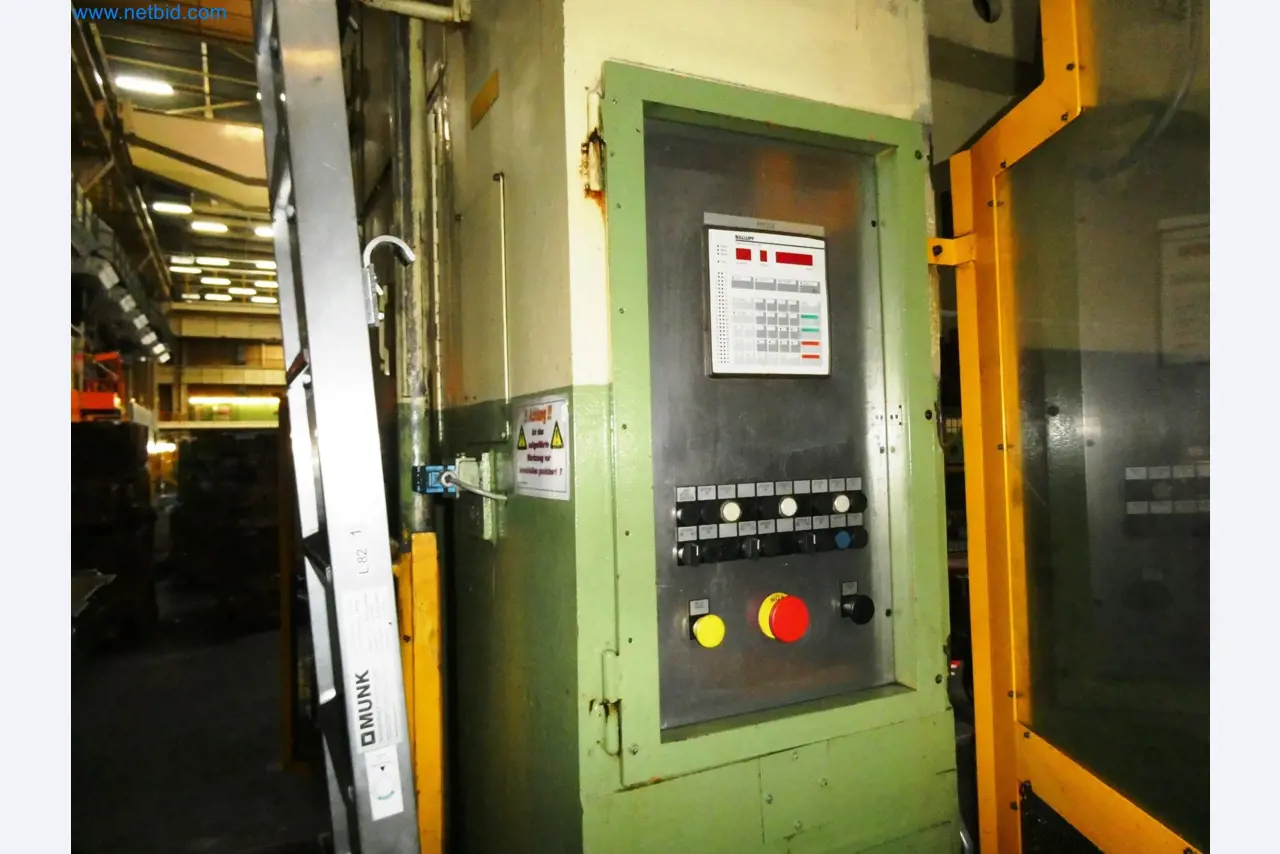 Pressenlinien aus der Automobilindustrie-23