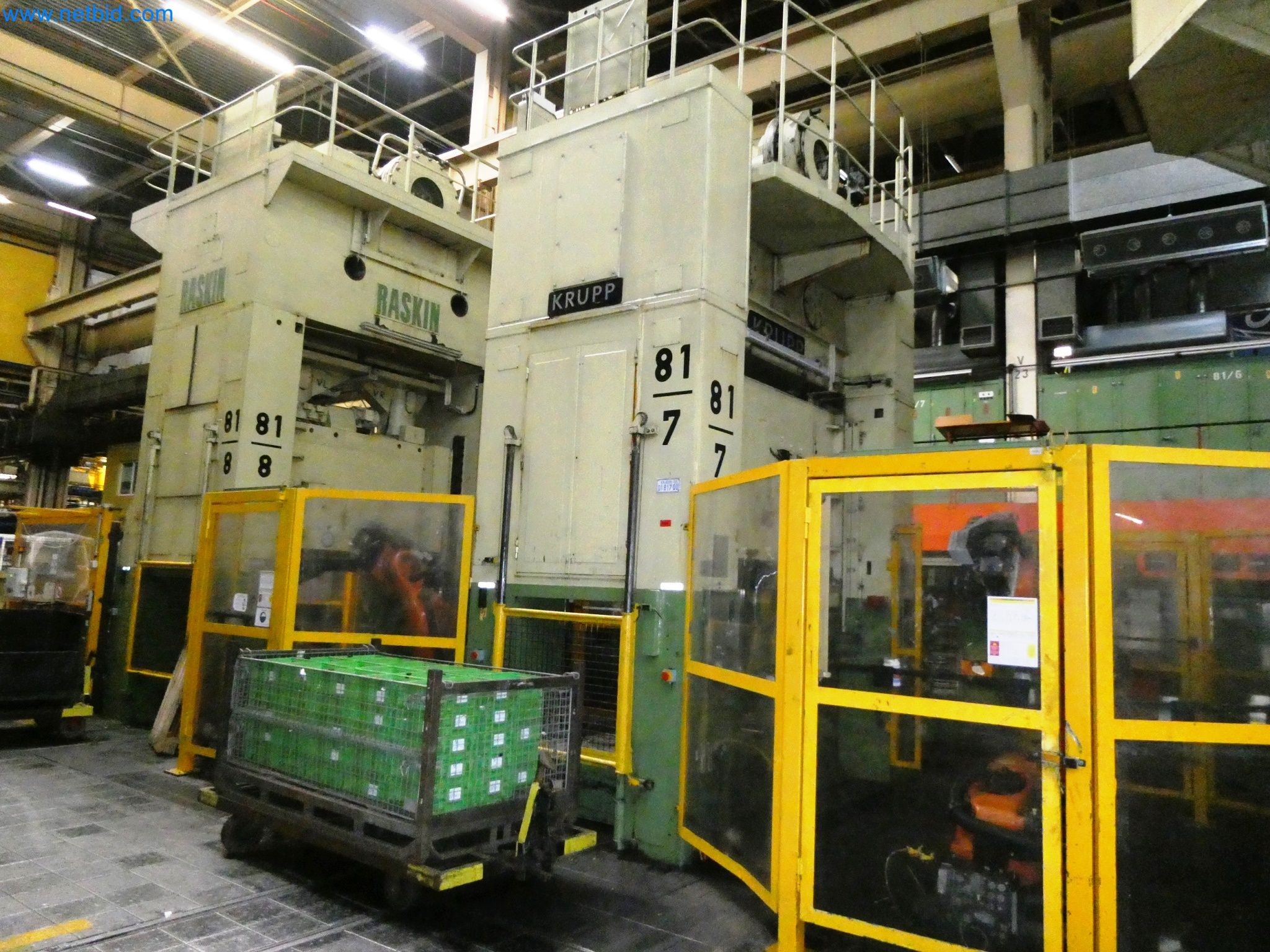 Pressenlinien aus der Automobilindustrie-24