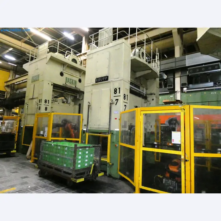 Pressenlinien aus der Automobilindustrie-24