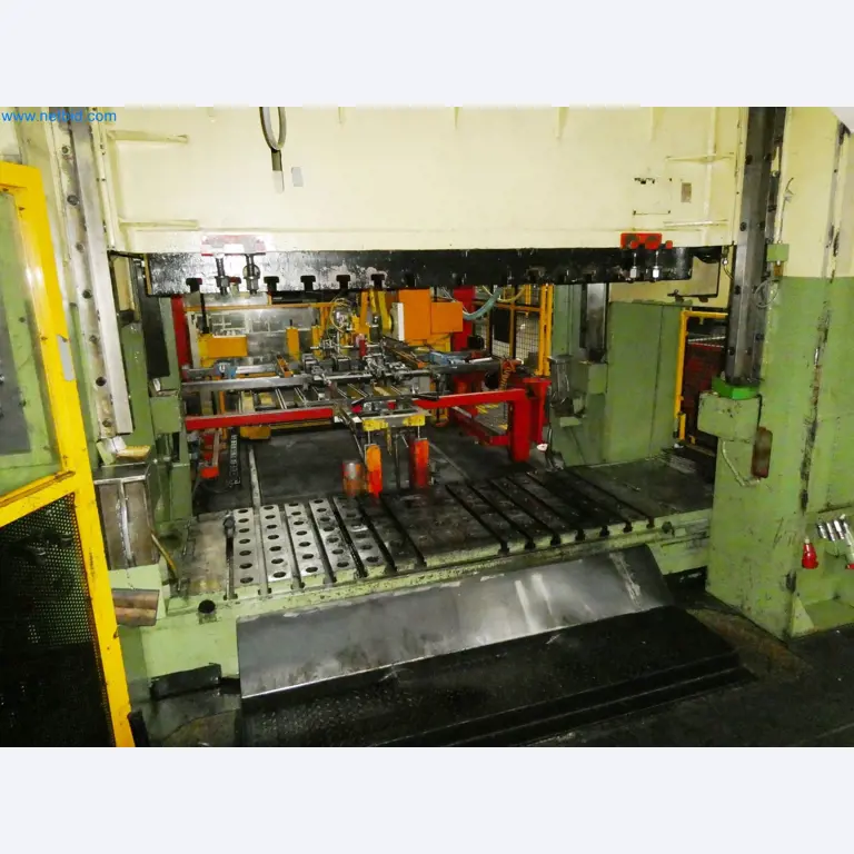 Pressenlinien aus der Automobilindustrie-25