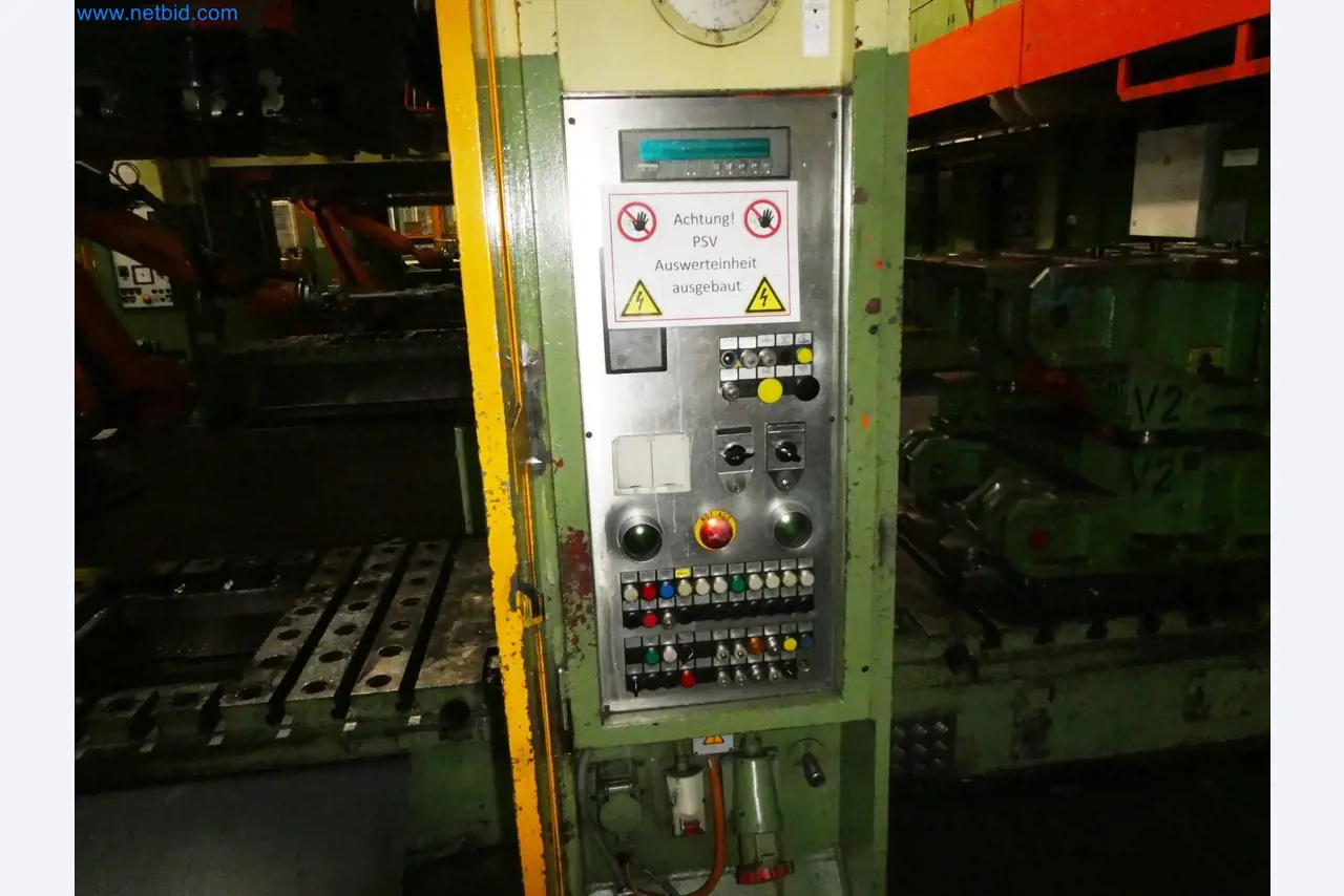 Pressenlinien aus der Automobilindustrie-33