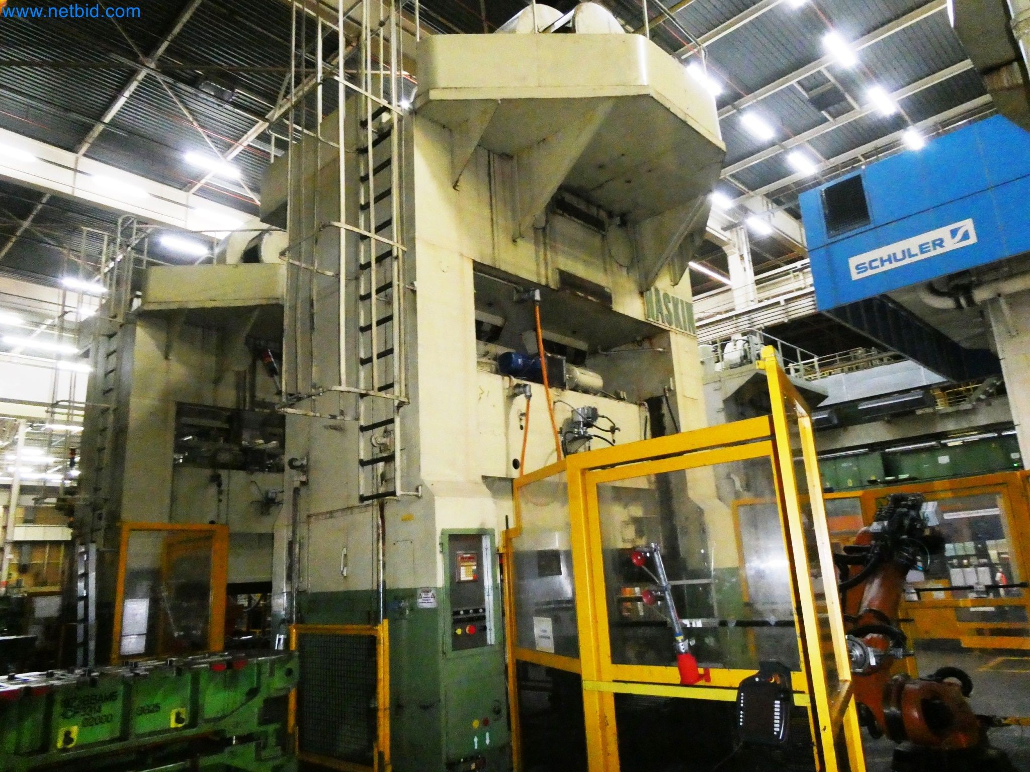 Pressenlinien aus der Automobilindustrie-34