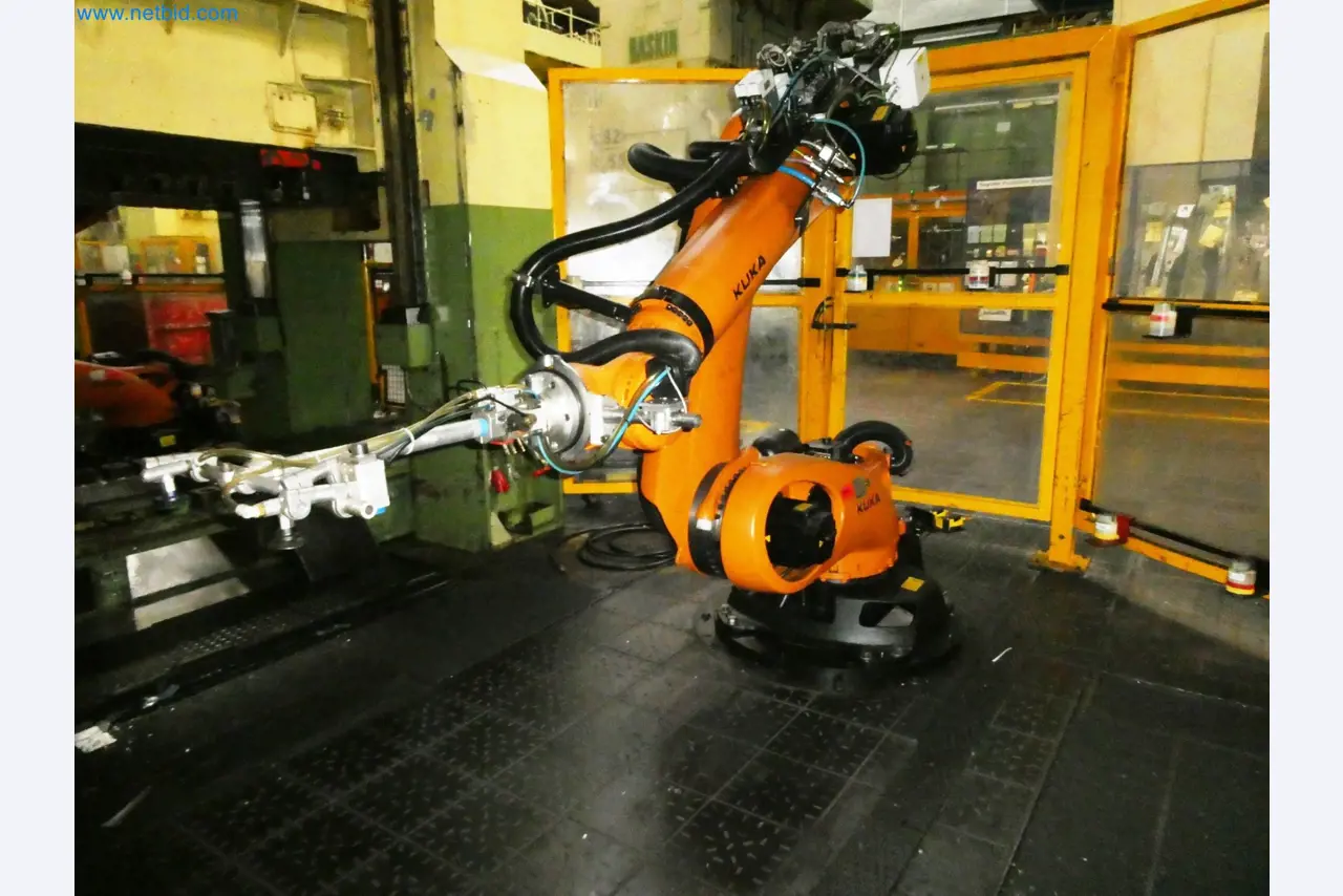 Pressenlinien aus der Automobilindustrie-35