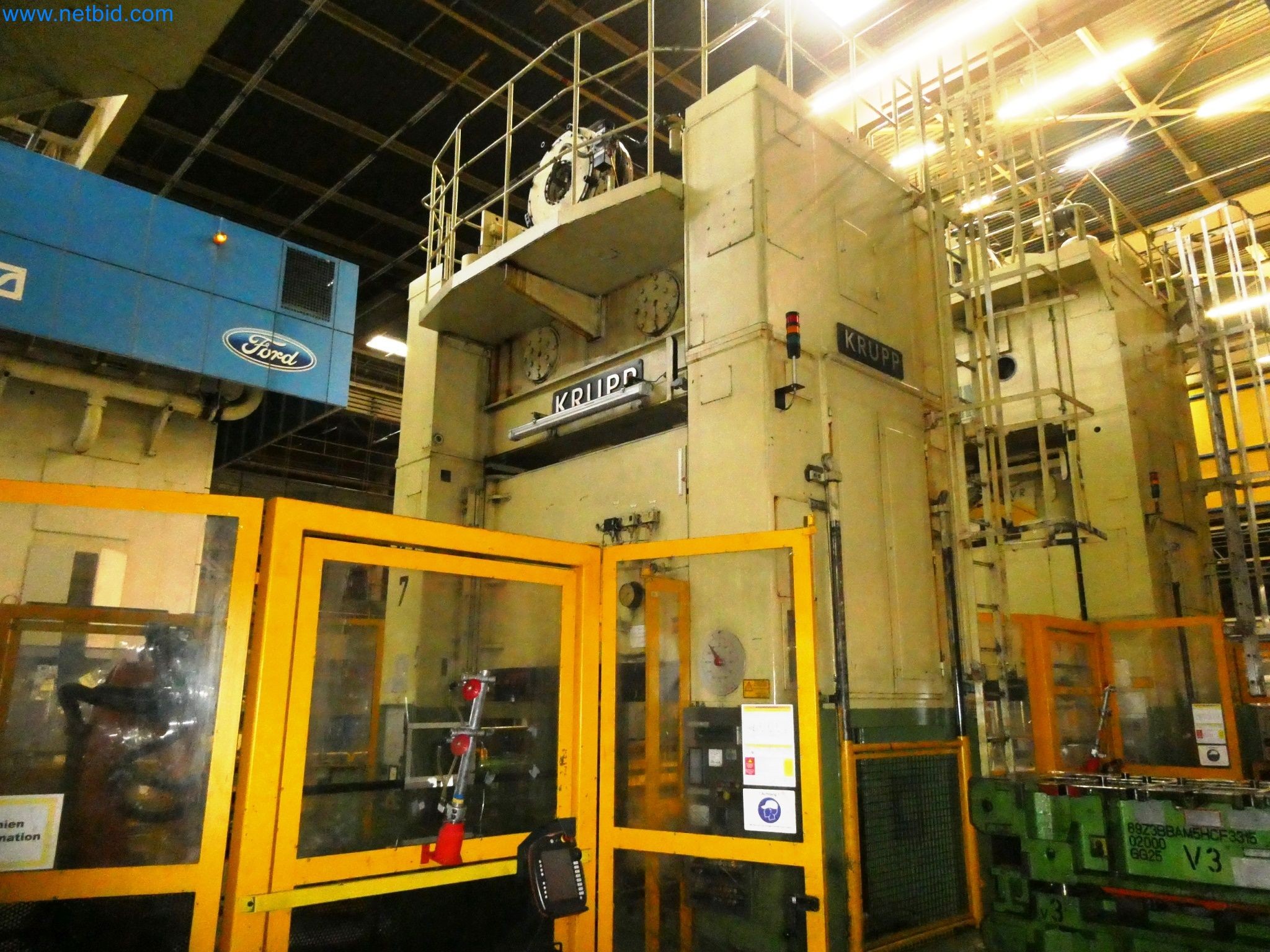 Pressenlinien aus der Automobilindustrie-37