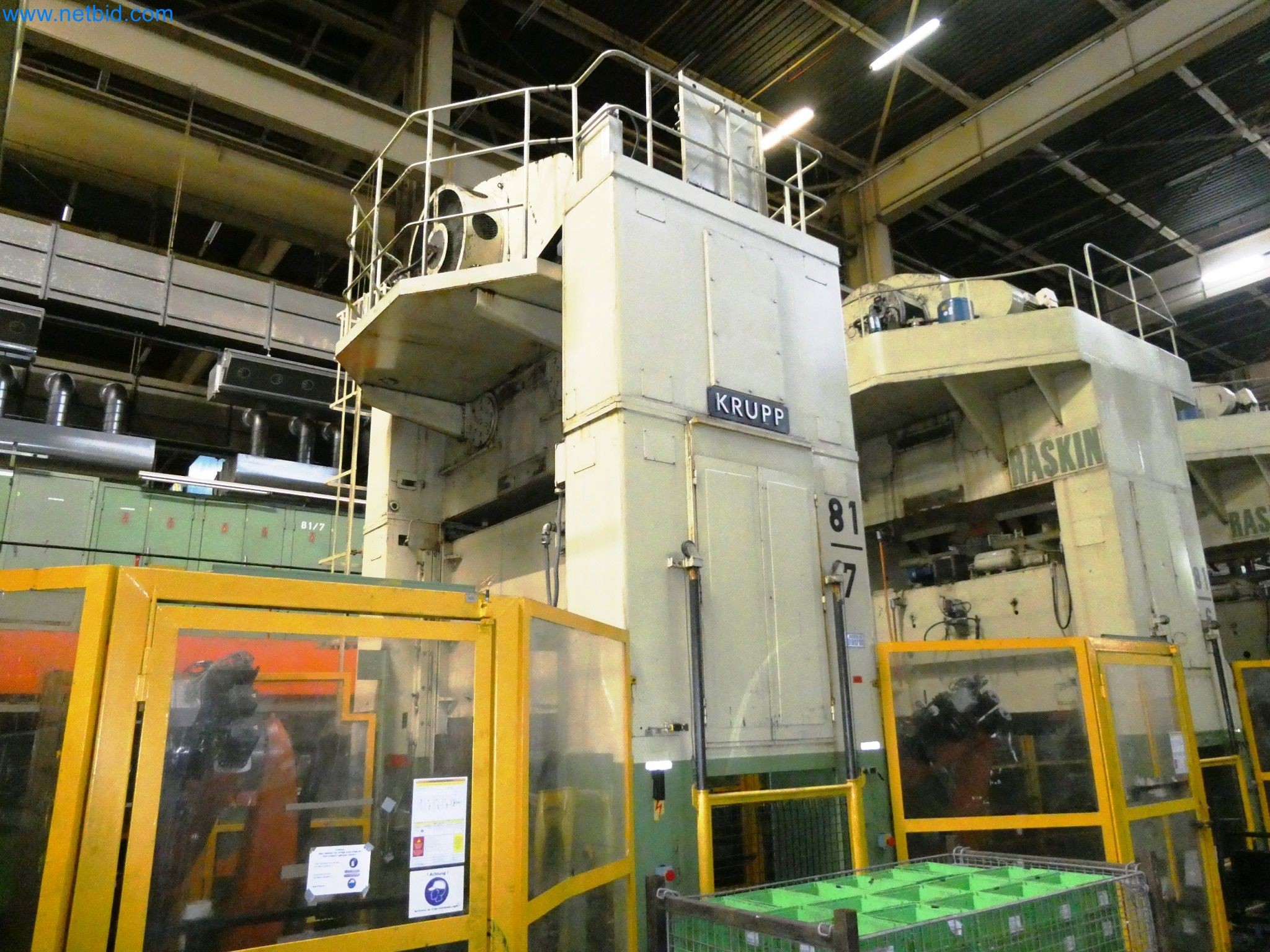 Pressenlinien aus der Automobilindustrie-39