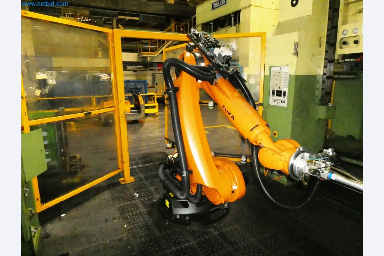 Pressenlinien aus der Automobilindustrie-40