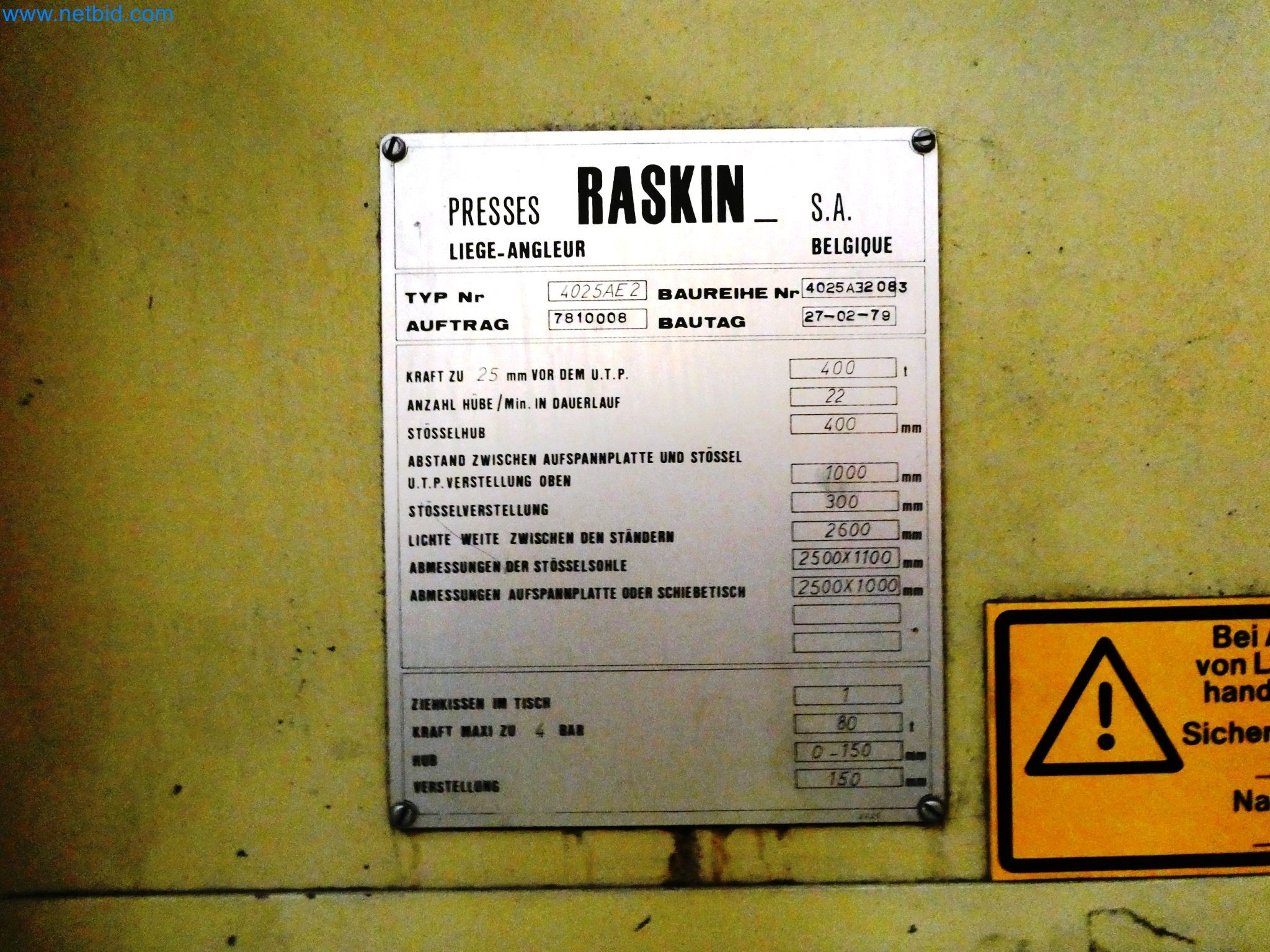 Pressenlinien aus der Automobilindustrie-46