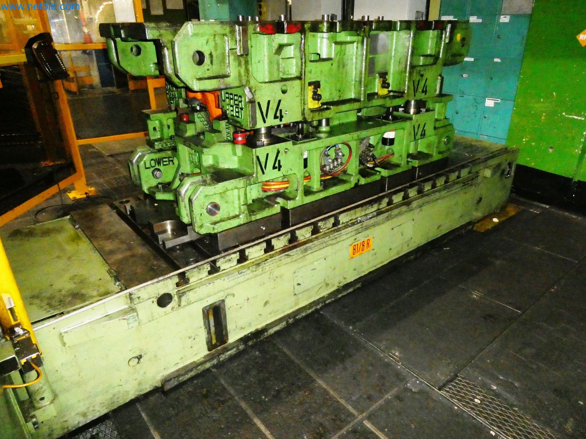 Pressenlinien aus der Automobilindustrie-47