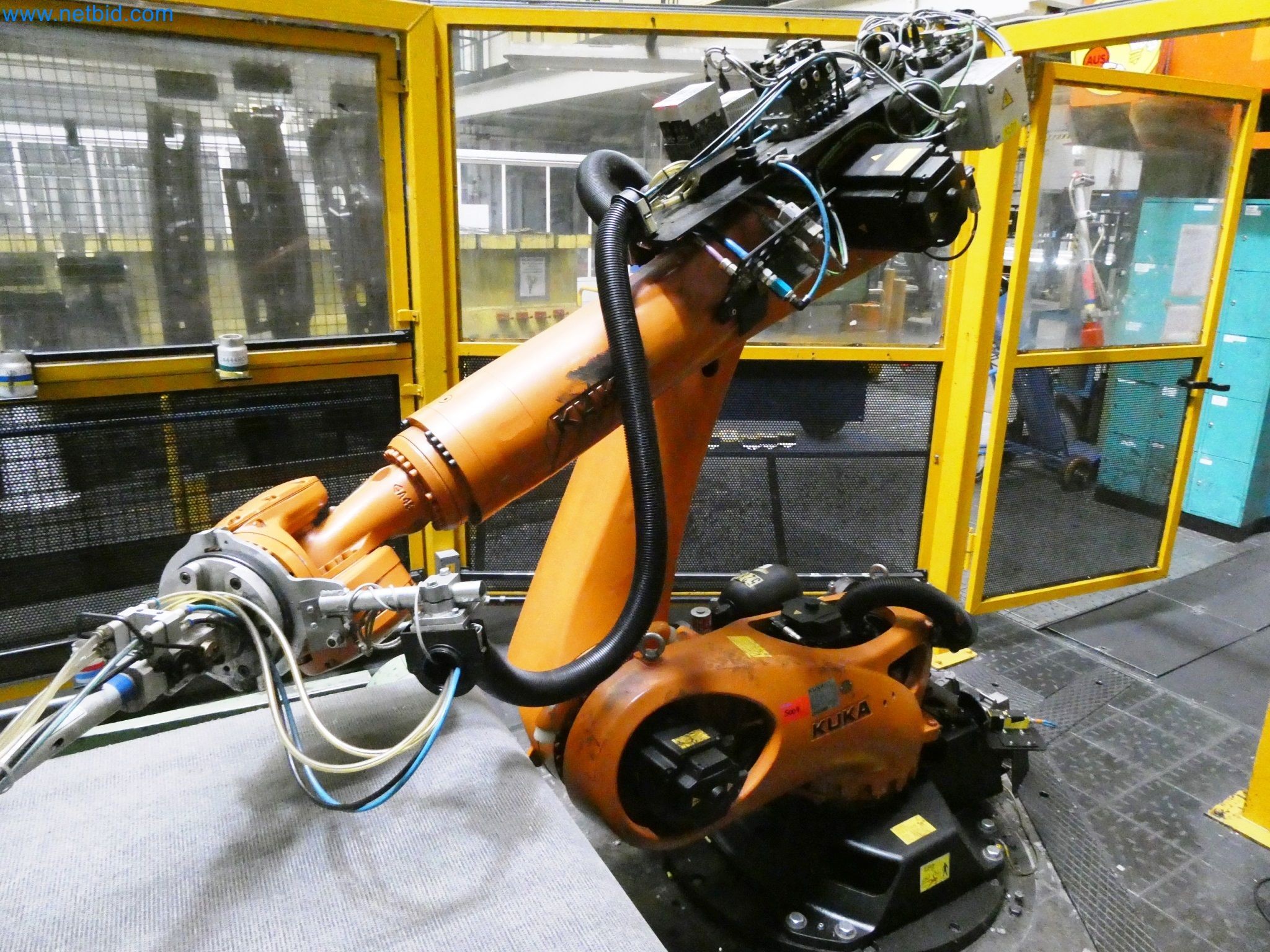 Pressenlinien aus der Automobilindustrie-49