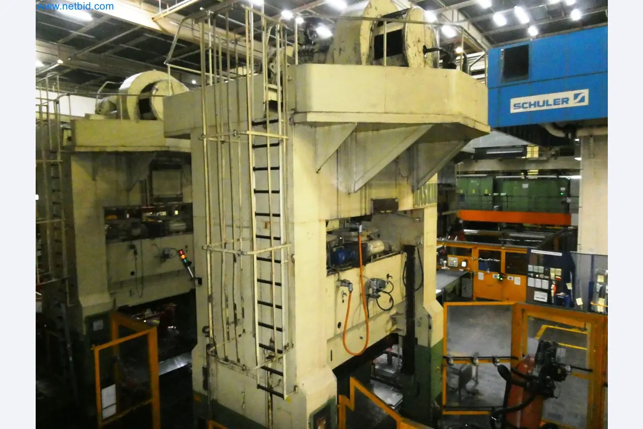 Pressenlinien aus der Automobilindustrie-4