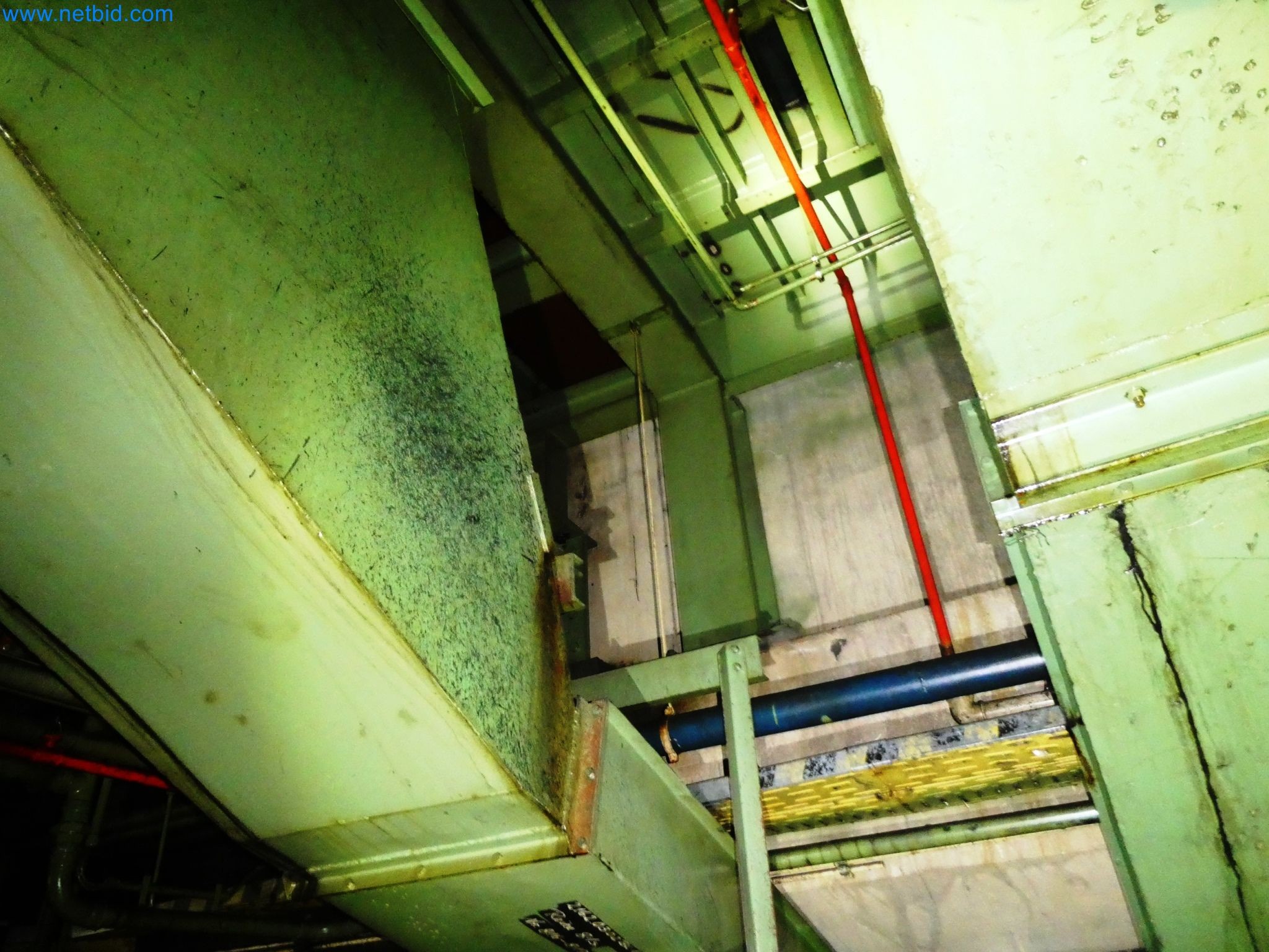 Pressenlinien aus der Automobilindustrie-57