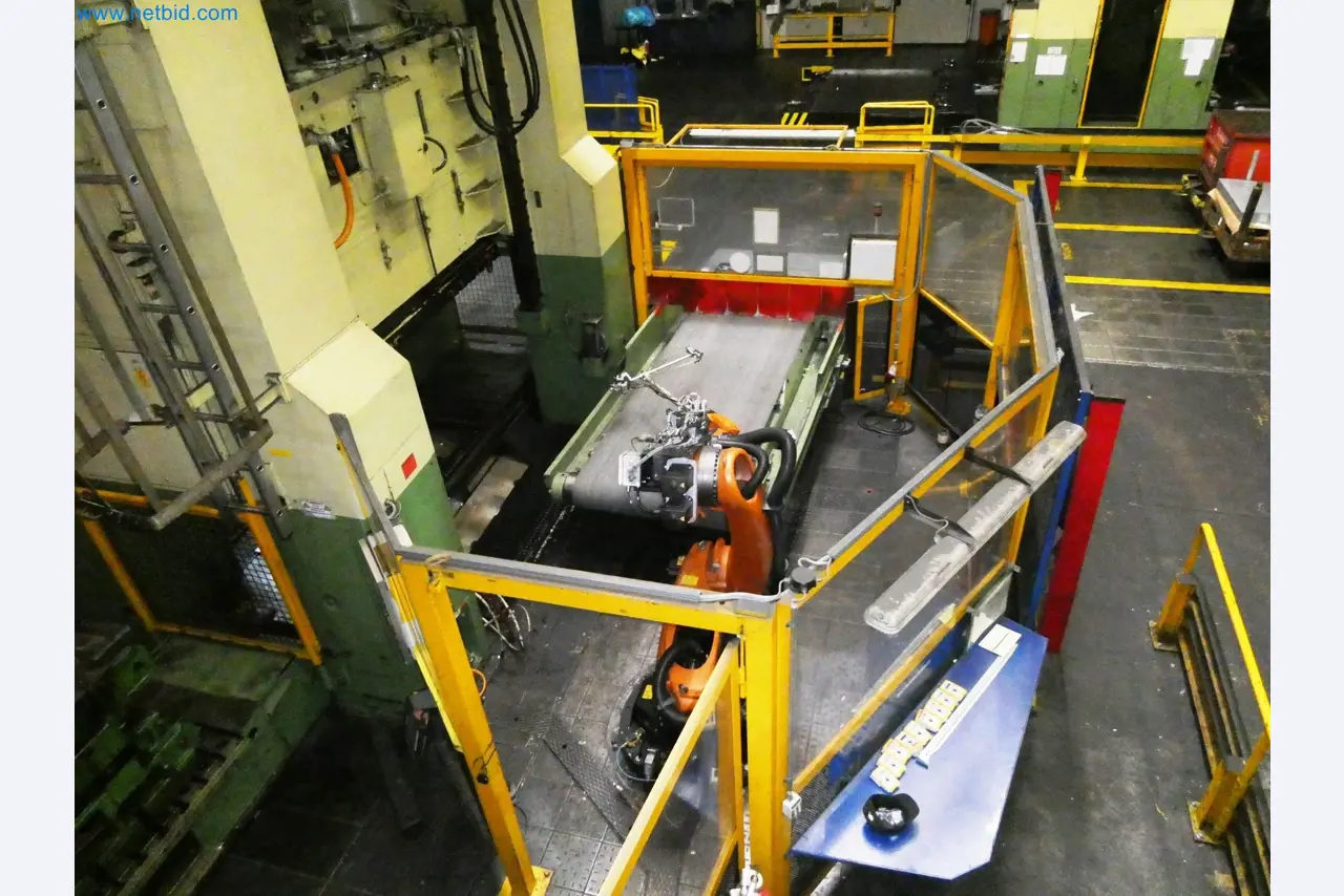 Pressenlinien aus der Automobilindustrie-61