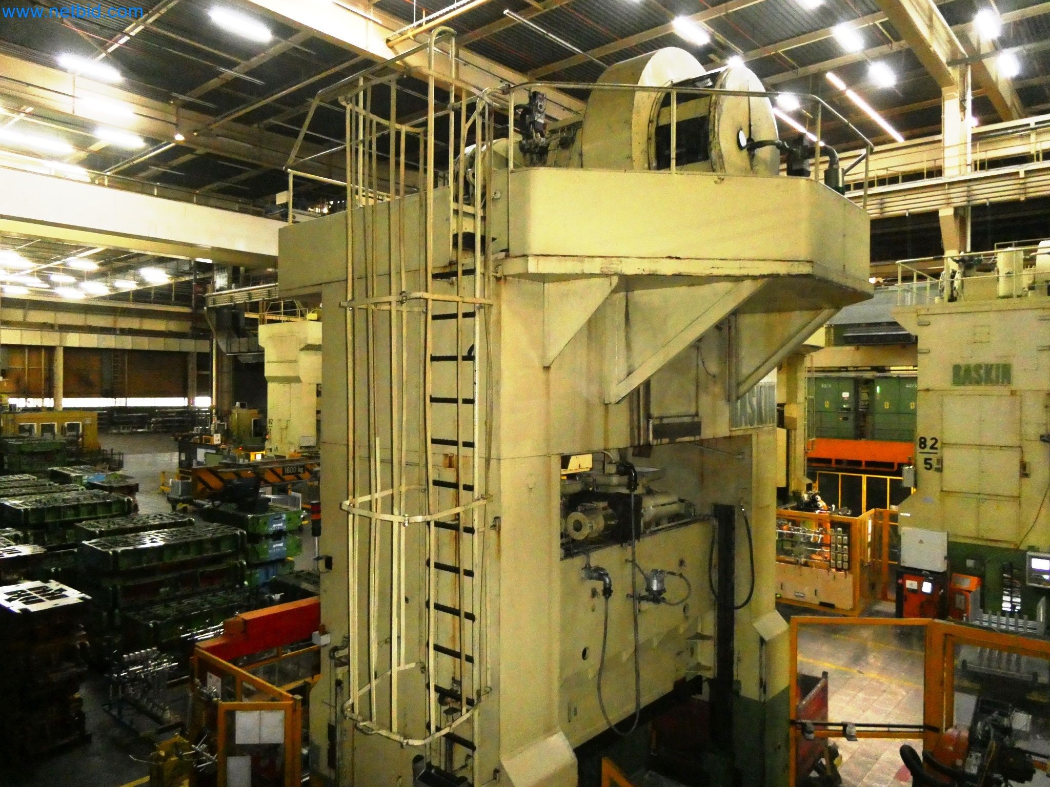 Pressenlinien aus der Automobilindustrie-8