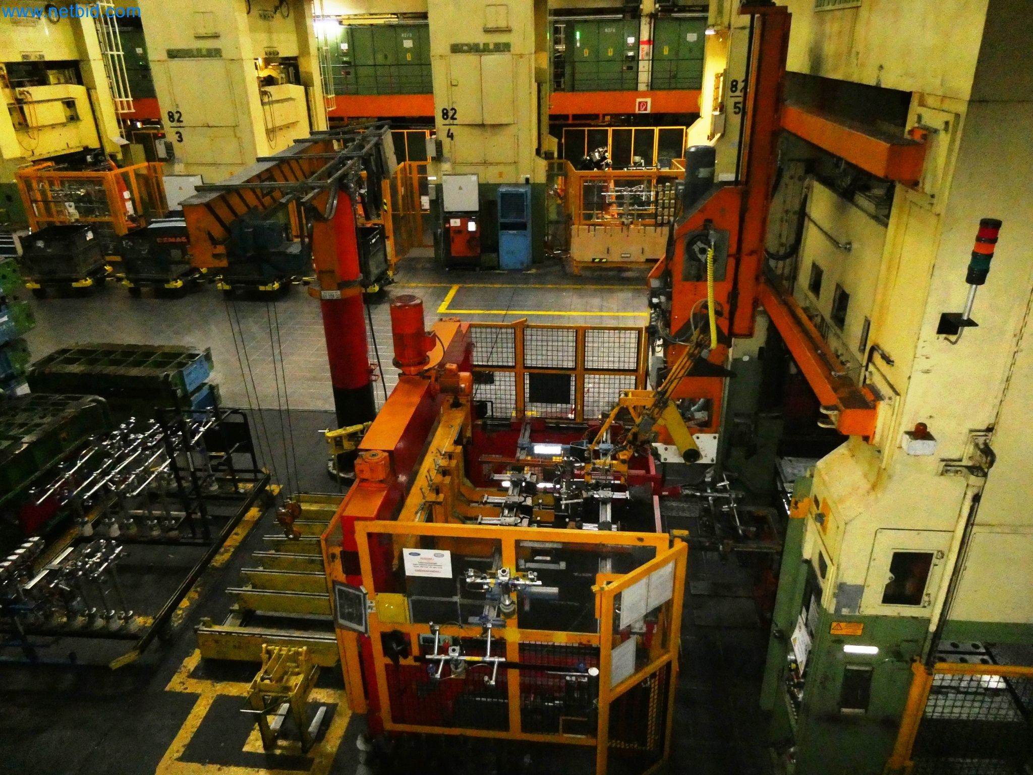 Pressenlinien aus der Automobilindustrie-9