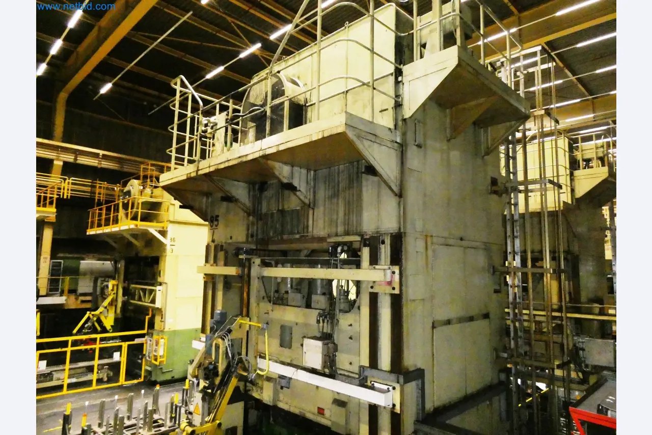 Pressenlinien aus der Automobilindustrie-10