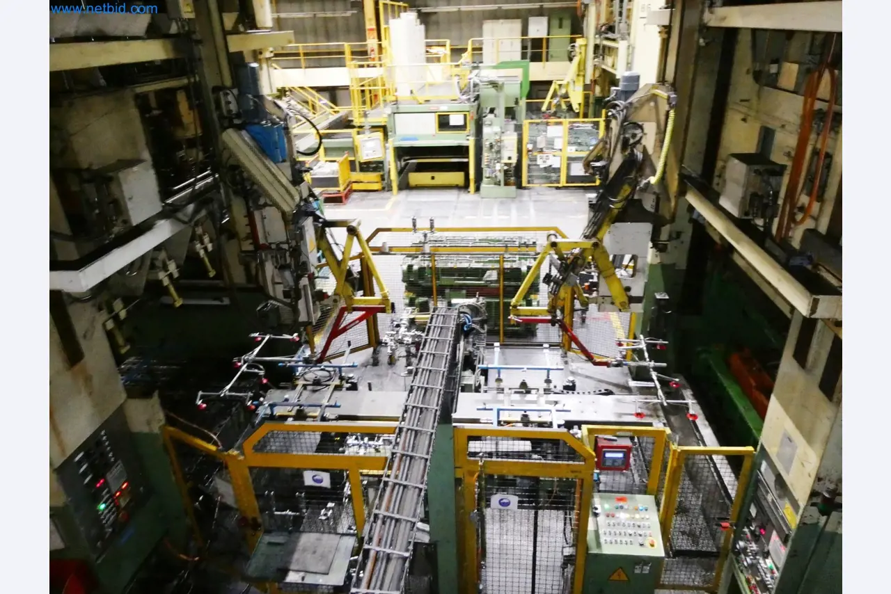 Pressenlinien aus der Automobilindustrie-15