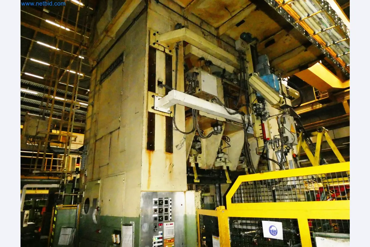 Pressenlinien aus der Automobilindustrie-31