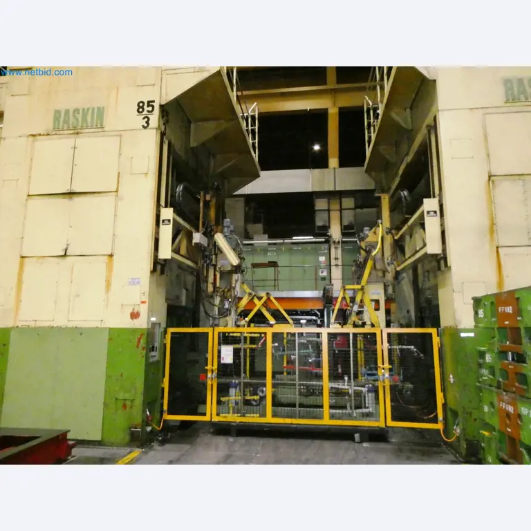 Pressenlinien aus der Automobilindustrie-35