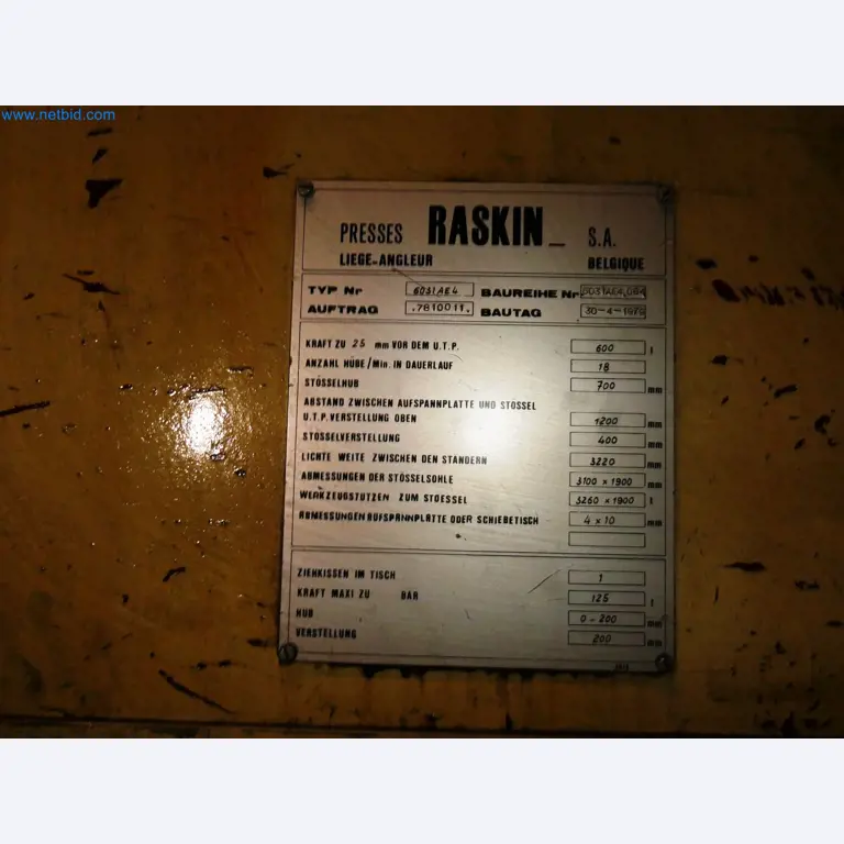 Pressenlinien aus der Automobilindustrie-36