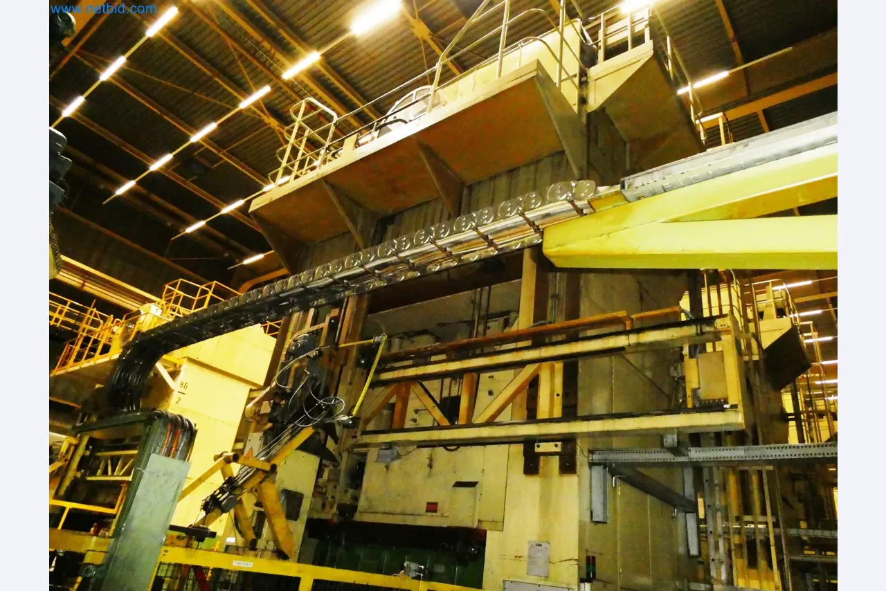 Pressenlinien aus der Automobilindustrie-39