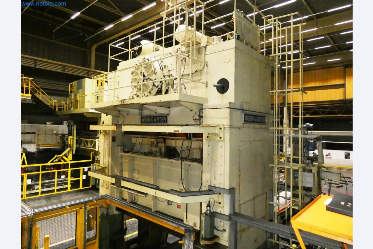 Pressenlinien aus der Automobilindustrie-5